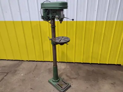 USED CENTRAL MACHINERY T-6725