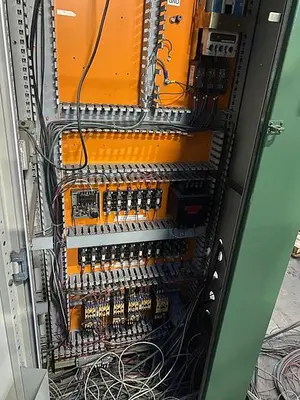 USED ARROW 2000
