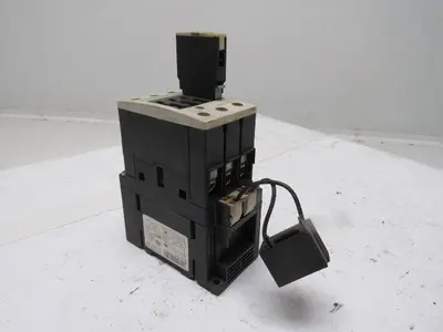 Siemens 3RT1035-3BB40 690V 40Hp Motor Starter Contactor 24VDC Coil