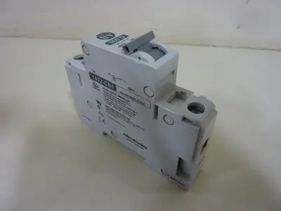 USED ALLEN BRADLEY 1492-CB1/G030 SER C