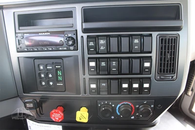 New | in-Stock 2025 MACK GRANITE 64BR Rolloff Trucks Texas US | Roll Off Truck World #1491919