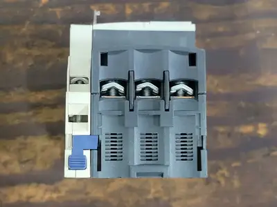 USED SCHNEIDER ELECTRIC GV2ME16