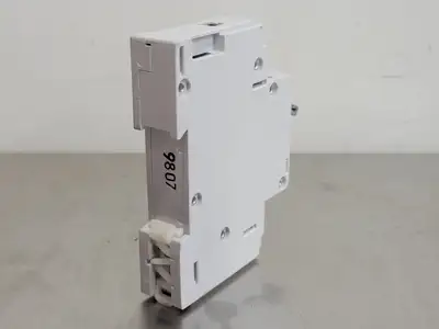 USED ALLEN-BRADLEY 1492-CB1 G050
