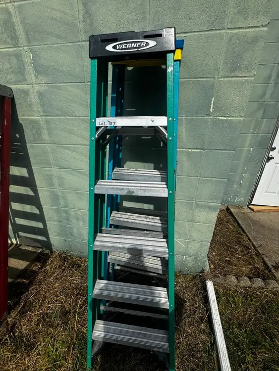 Used _UNKNOWN_ _UNKNOWN_ Ladders Ohio US | Myron Bowling Auctioneers Inc #1507937