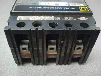 Square D FAL34020 Molded Case Circuit Breaker 20 Amps 480VAC Used