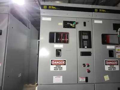 USED 2002 SQUARE D EG44D