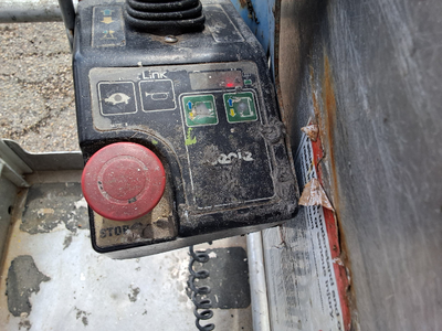USED 2015 Genie GR-12
