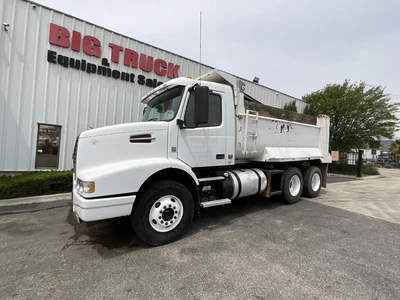 Used 2011 VOLVO VHD Dump trucks California US | Big Truck & Equipment #1412219