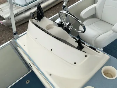 Used 2003 CREST 22/24 OB FAMILY DL Boats (Misc) Michigan US | Miedema Asset Management Group #1320433