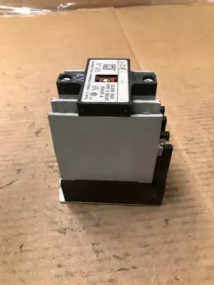 Square D X0 20 Industrial Control Relay 20A Class 8501 8-12 Pole