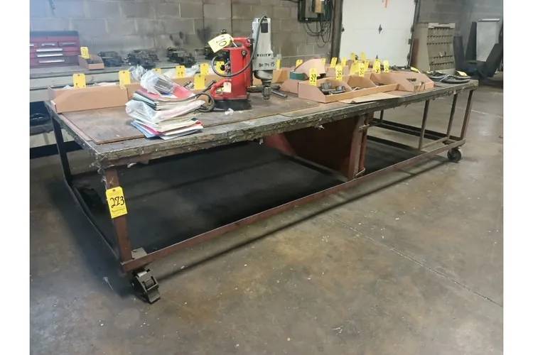 Used _UNKNOWN_ _UNKNOWN_ Work Benches Ohio US | Thompson Auctioneers #1554038
