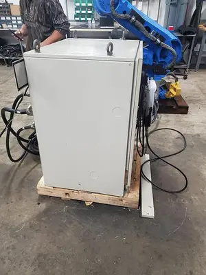USED 2011 YASKAWA MOTOMAN MH165-100
