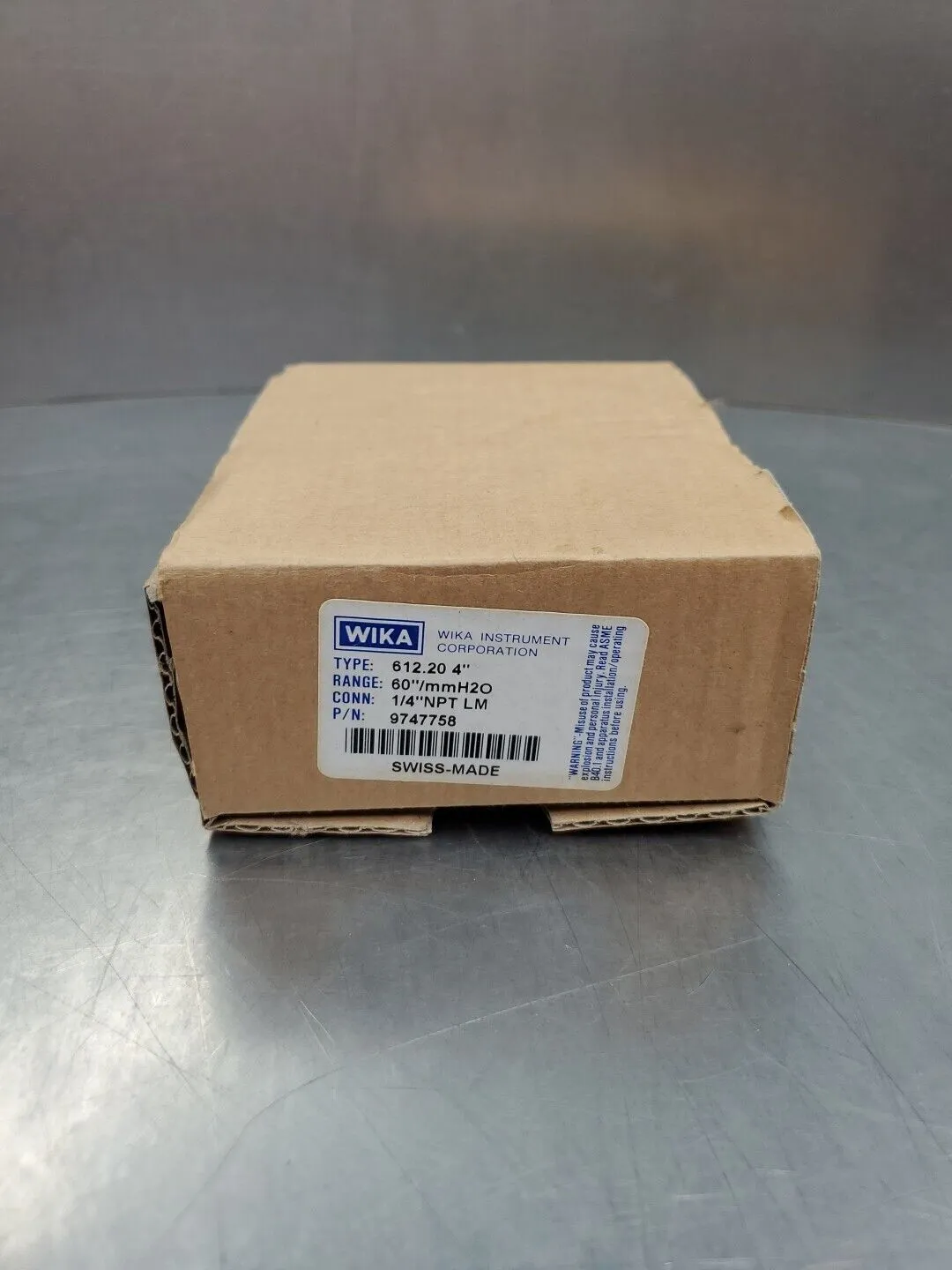 WIKA 612.20 4" Gauge 0-25 kPa, 52378284, 1/4" NPT Lower Mount. 6E-8