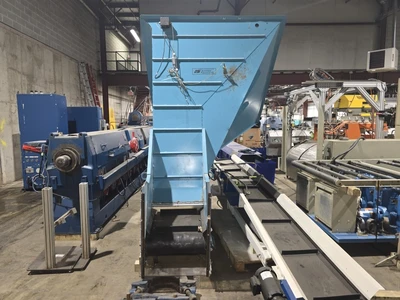 22' Long x 25" Wide Bunting Incline Conveyor with Metal Separator