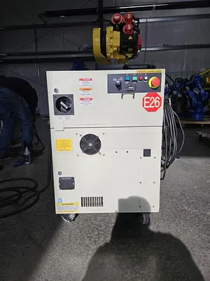 USED 2015 FANUC R-2000IC/210F