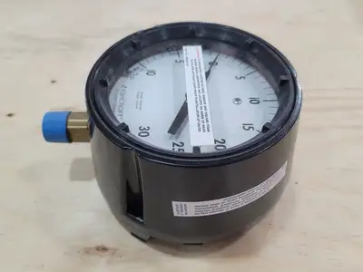 Bellows Pressure Gauge