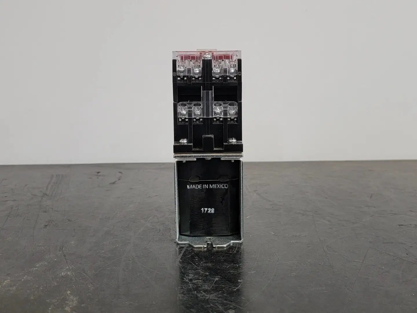USED ALLEN-BRADLEY 700S-DCP620Z24