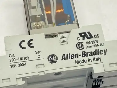 USED ALLEN-BRADLEY SER D ICE CUBE RELAY 24VDC W/ 700-HN103 SER C BASE