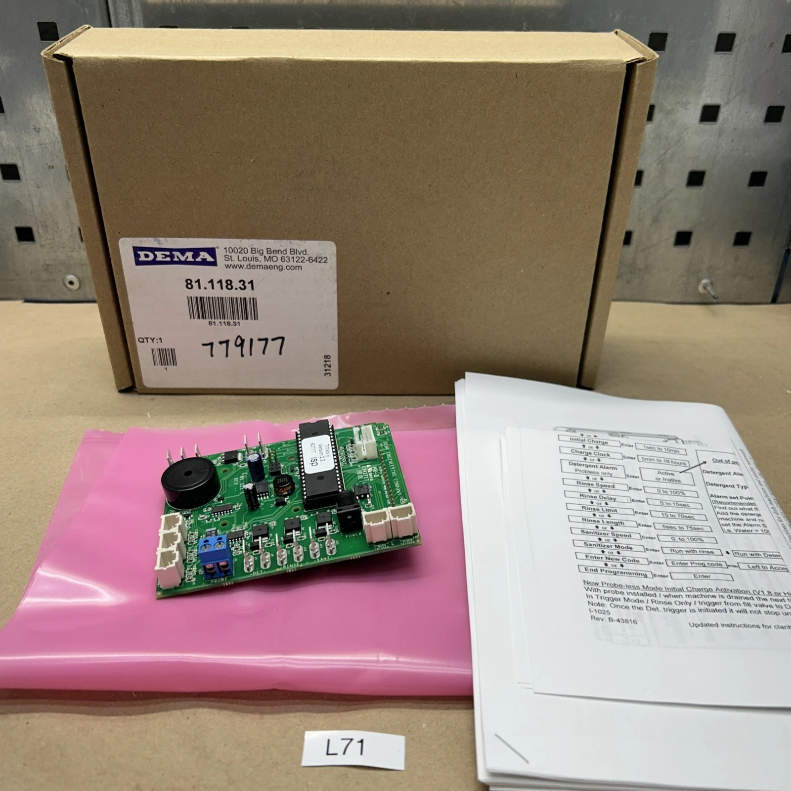 NEW Dema 81.118.31