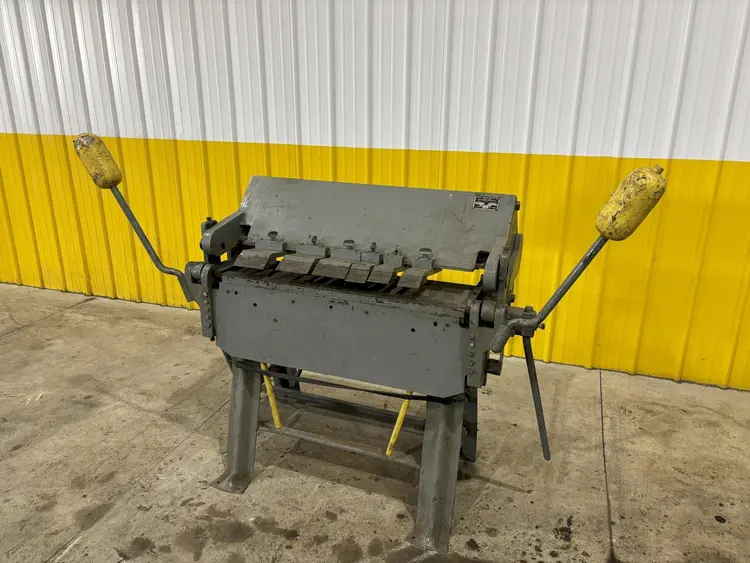 Used PEXTO W-30 Box & Pan Brakes including Finger Ohio US | Yoder Brothers machinery 7 #88705