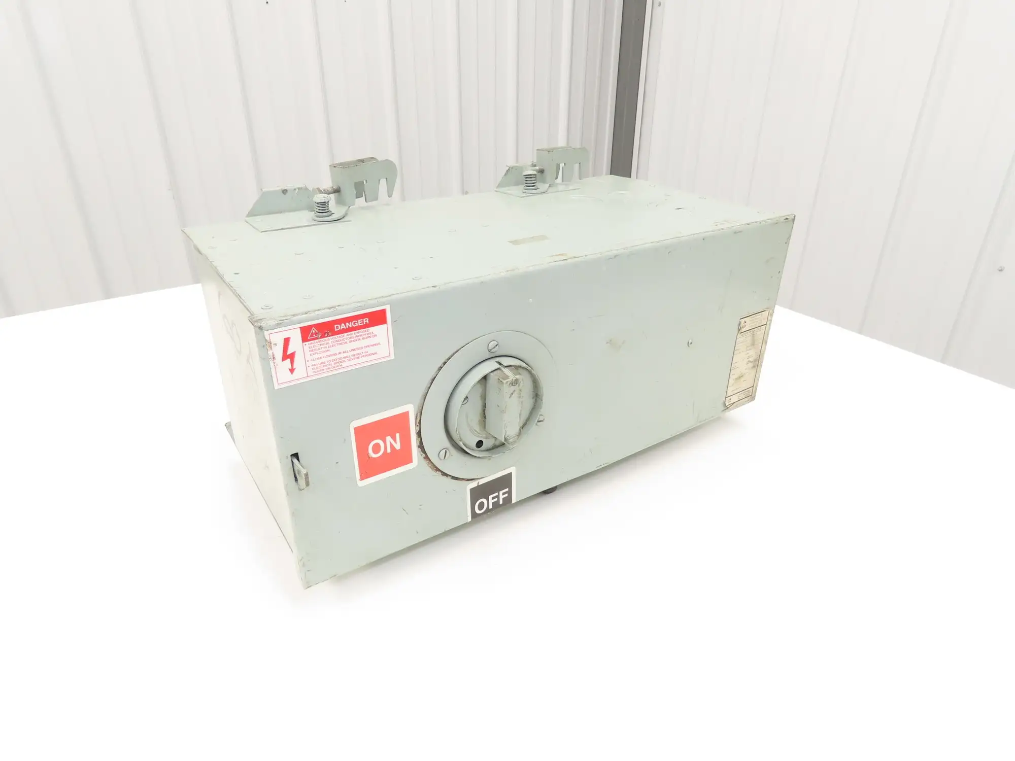 Continental PFA352U FusibleBusway Disconnect Switch