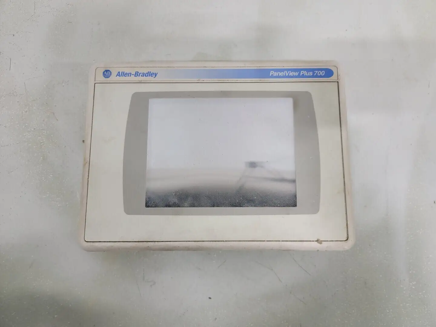 USED ALLEN-BRADLEY 2711P-RP1