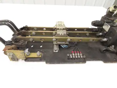 Yale Hydraulic 2-Spool 2 Lever Forklift Mast Control Valve Assembly Off ERC080