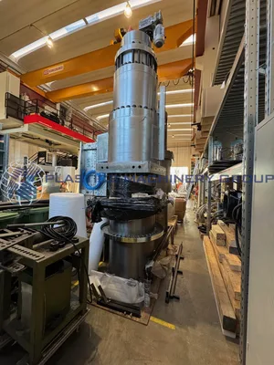 NEW ST Blow Molding 62lb Accumulator Head