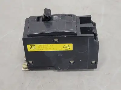 NEW SQUARE D QOB2100
