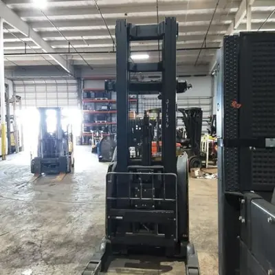 USED 2019 YALE NR040