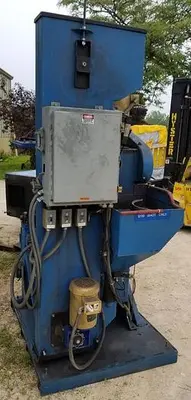 USED COYOTE 1.25 CUBIC/FT RUBBER BELT TUMBLER SHOT BLAST
