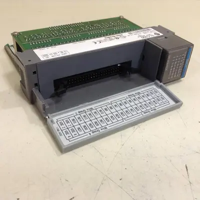 USED ALLEN BRADLEY 1746-IV32 SER C