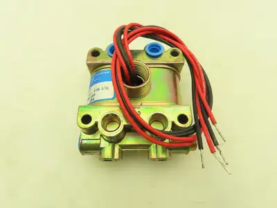 Honeywell Skinner V955LX17 Solenoid Valve 4-Way NC 24VAC 60 Hz 225 PSI 1/4" NPT