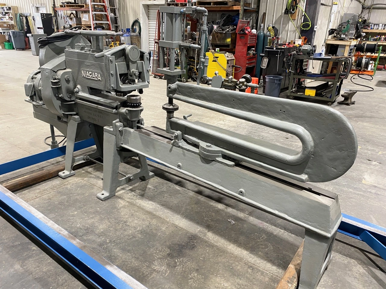 Niagara Flanging Machine 6 ft x 10 gauge