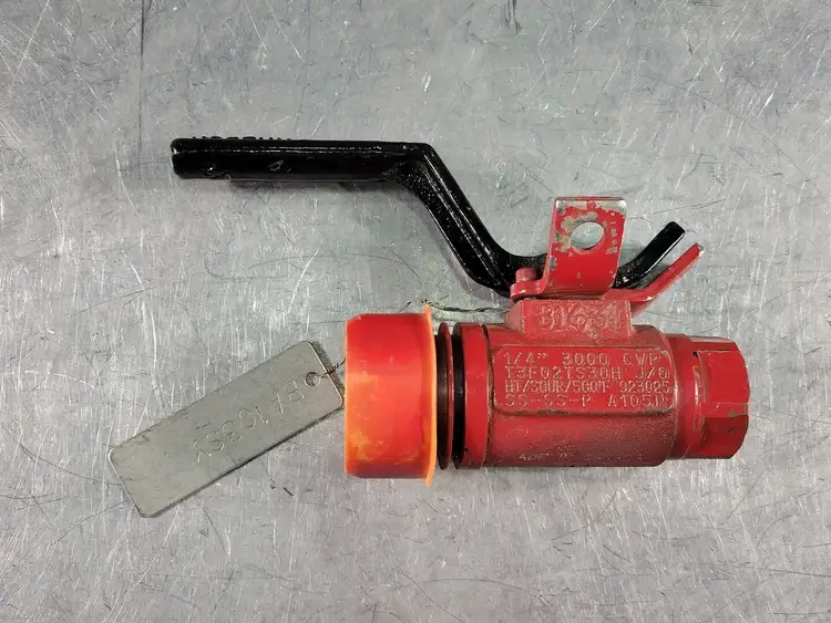 Used NUTRON T3F02TS30H Valves/Fittings British Columbia CA | Lenmark #257853