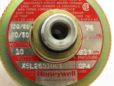 Honeywell Skinner X5L25310CT Solenoid Valve 3-Way NC 120V 75 PSI 1/8" NPT