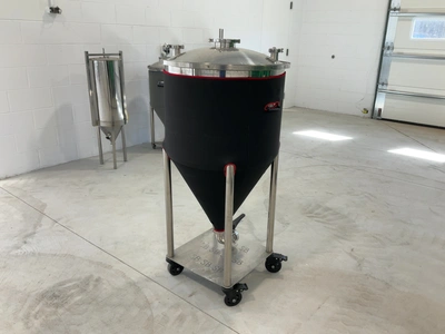 Used SPIKE BREWING CF30 CONICAL FERMENTER/UNITANK WITH INSULATED CONICAL JACKET Brewing Equipment Michigan US | Miedema Asset Management Group #1580154