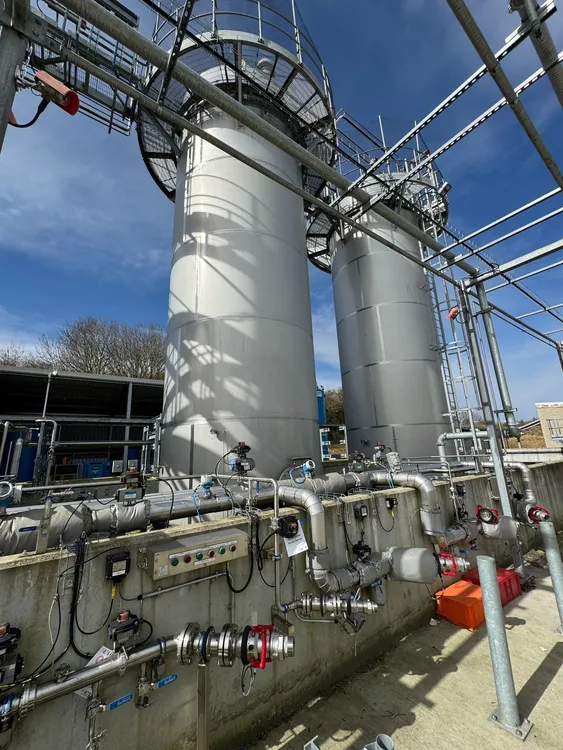 Used Able Engineering 100,000 LITRE Stainless Steel Tanks GB | Perry Equipment #1464150