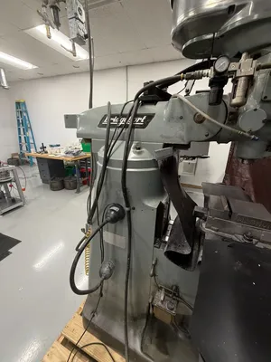 BRIDGEPORT 3hp Vertical Machining Centers CNC | CNC EXCHANGE (6)