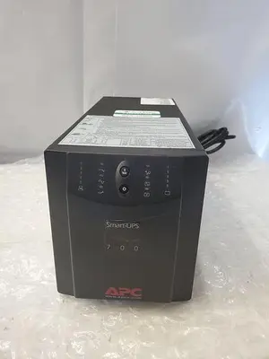 APC SMART-UPS 700