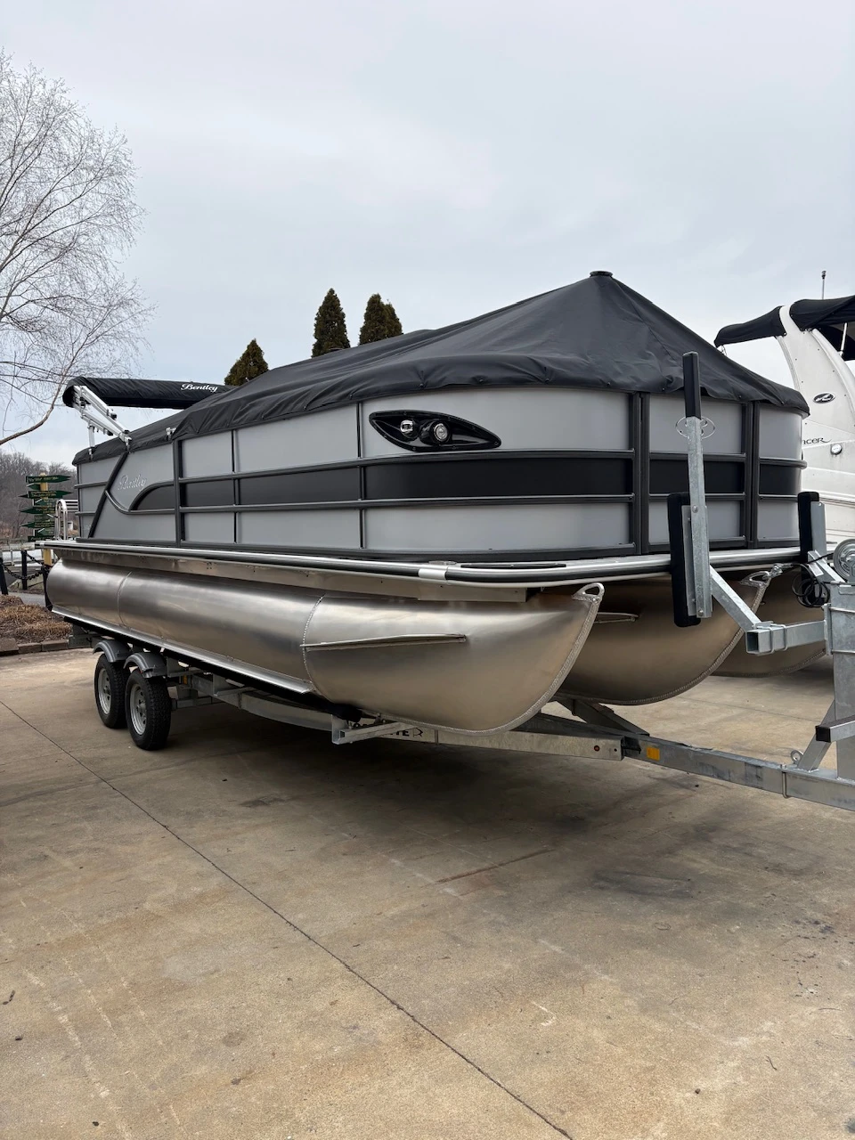 New | in-Stock 2026 BENTLEY PONTOONS 223 NAVIGATOR Boats (Misc) Virginia US | Affordable Outdoors #1638044