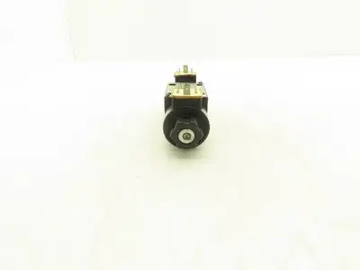 Nachi Hydraulic Directional Solenoid Valve 3 Pos 4 Way 120V Coil