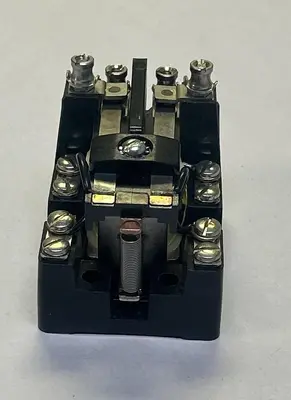 New | in-Stock CROUSE HINDS MR2TU20 Miscellaneous Equipment (Electrical & Power) Ohio US | Surplus Asset Holdings #1210192