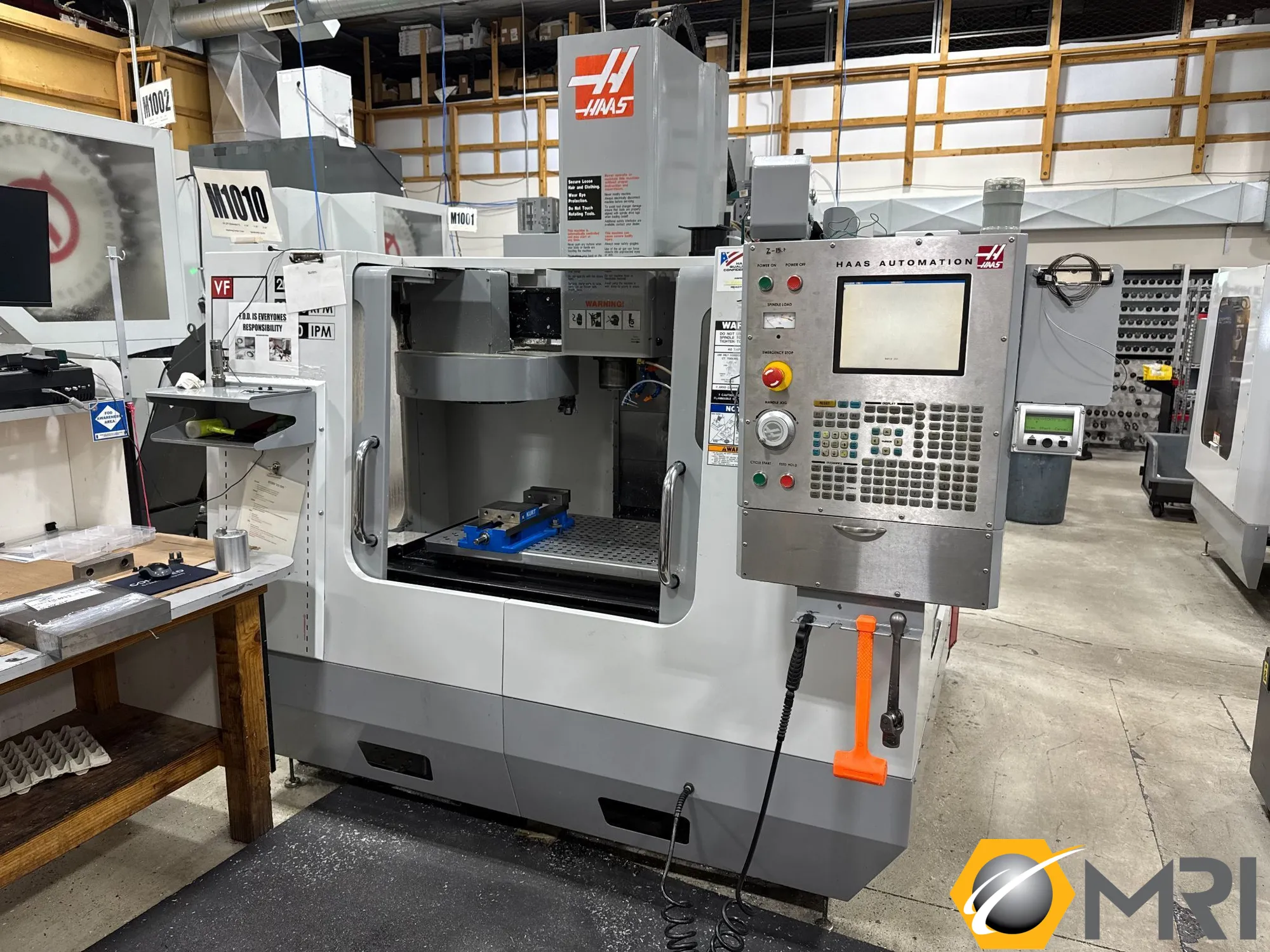 2006 HAAS VF-2DYT VERTICAL MACHINING CENTER | 7611504 SM