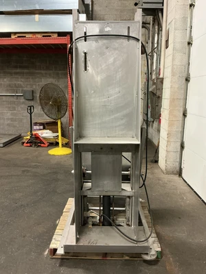 Used VALLEY CRAFT A42138 Tote Dumper Ohio US | Equipment Recovery Corp. #1331862