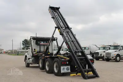 New | in-Stock 2026 INTERNATIONAL HX Rolloff Trucks Texas US | Roll Off Truck World #1491797