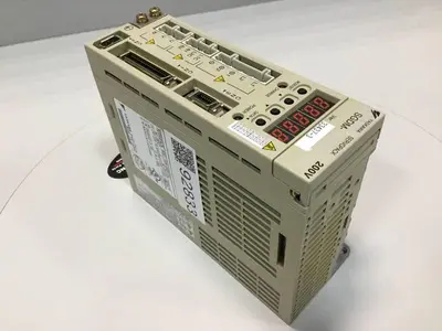 USED YASKAWA SGDM-04ADAY360