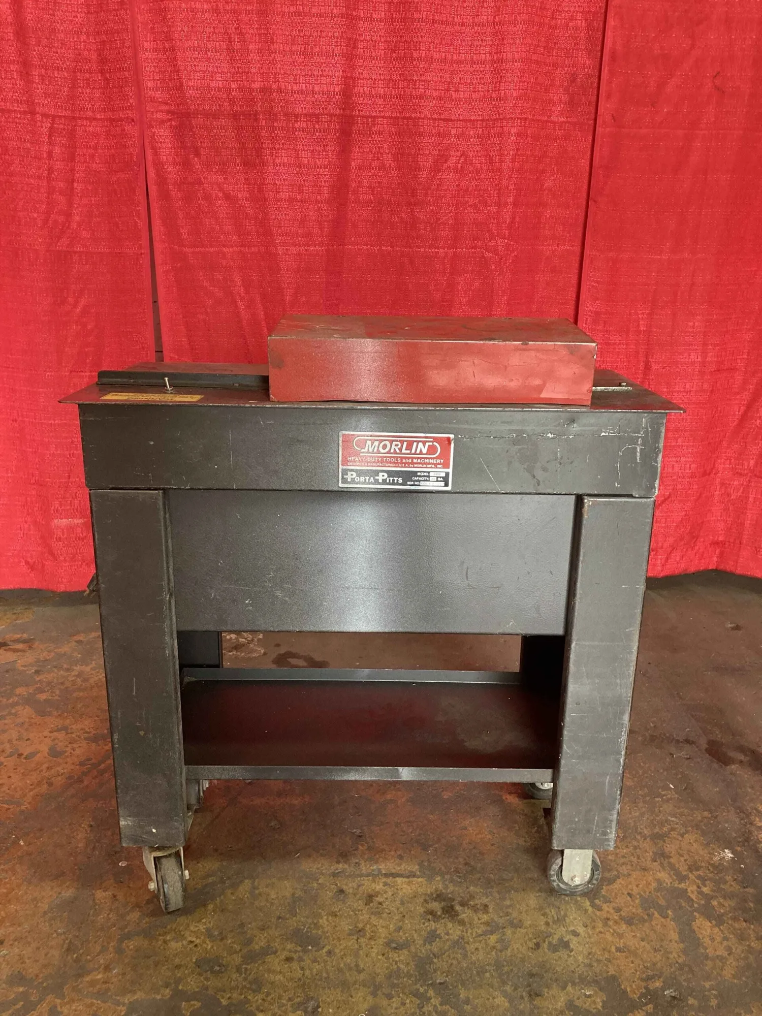 Pre-owned MORLIN Lockformer 24 ga. Capacity