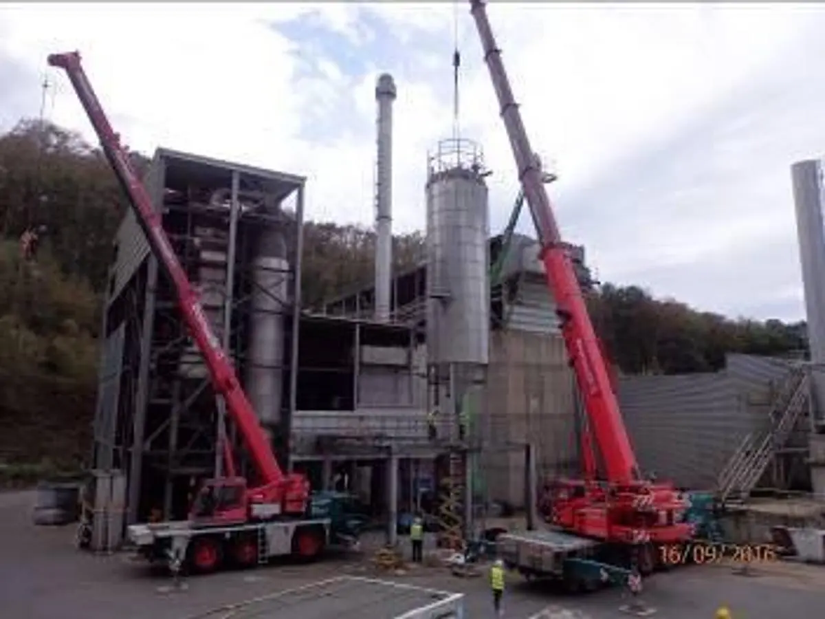 USED 2009 Siemens COMPLETE POWER PLANT 10 MW / 2 MW