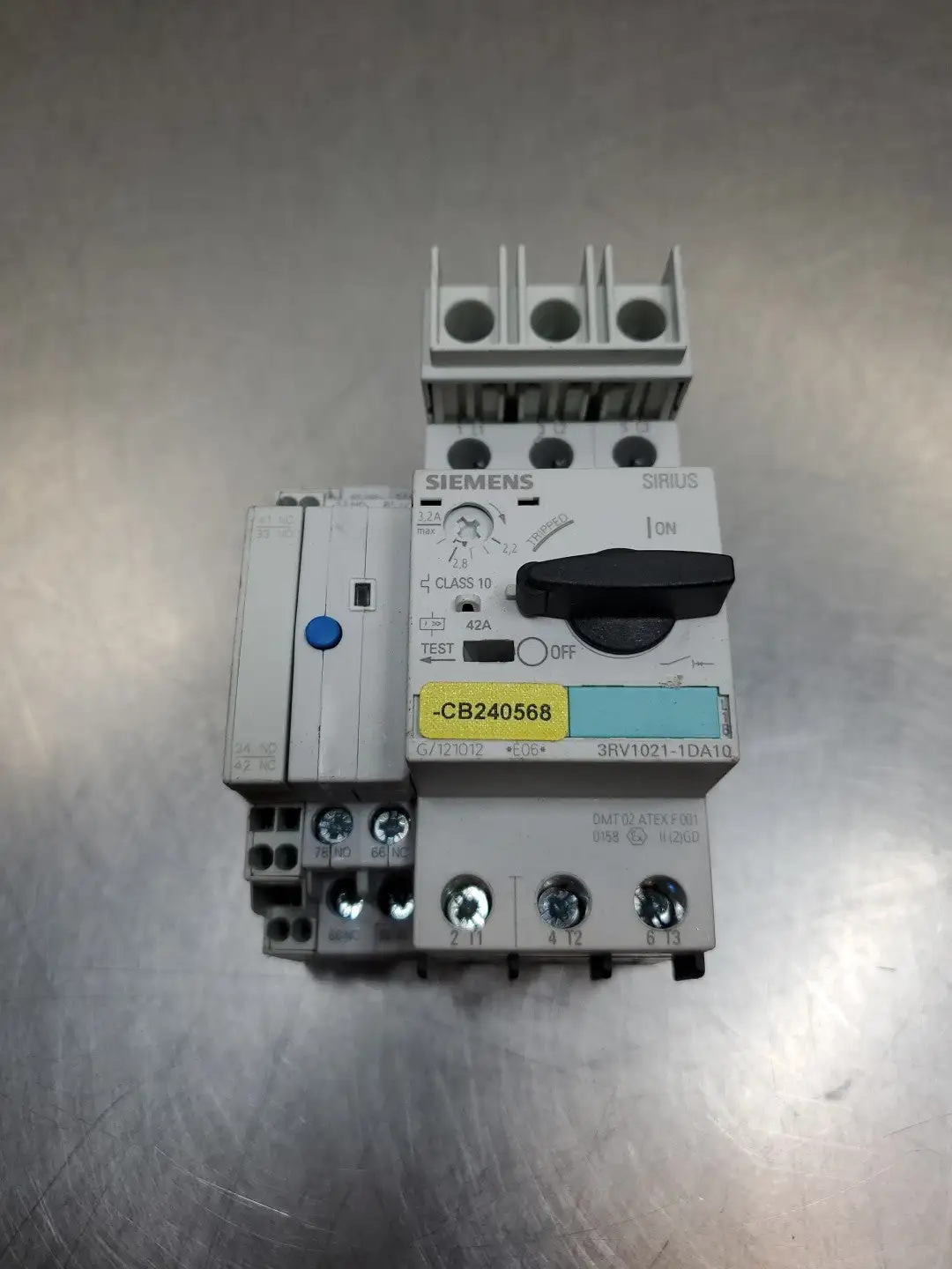 USED Siemens 3RV1021-1DA10 SIRIUS Manual Starter Motor Protector, 3.2A